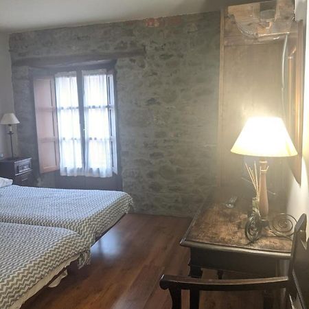 Hotel La Plaza Проаса Екстер'єр фото