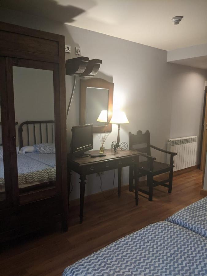 Hotel La Plaza Проаса Екстер'єр фото