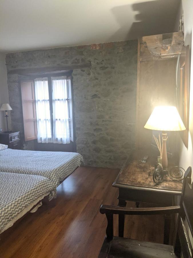Hotel La Plaza Проаса Екстер'єр фото