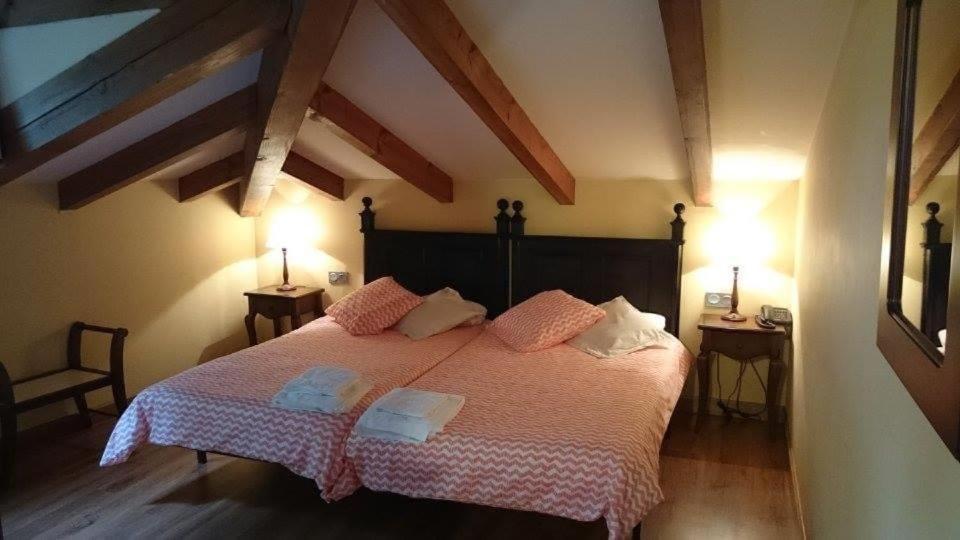 Hotel La Plaza Проаса Екстер'єр фото